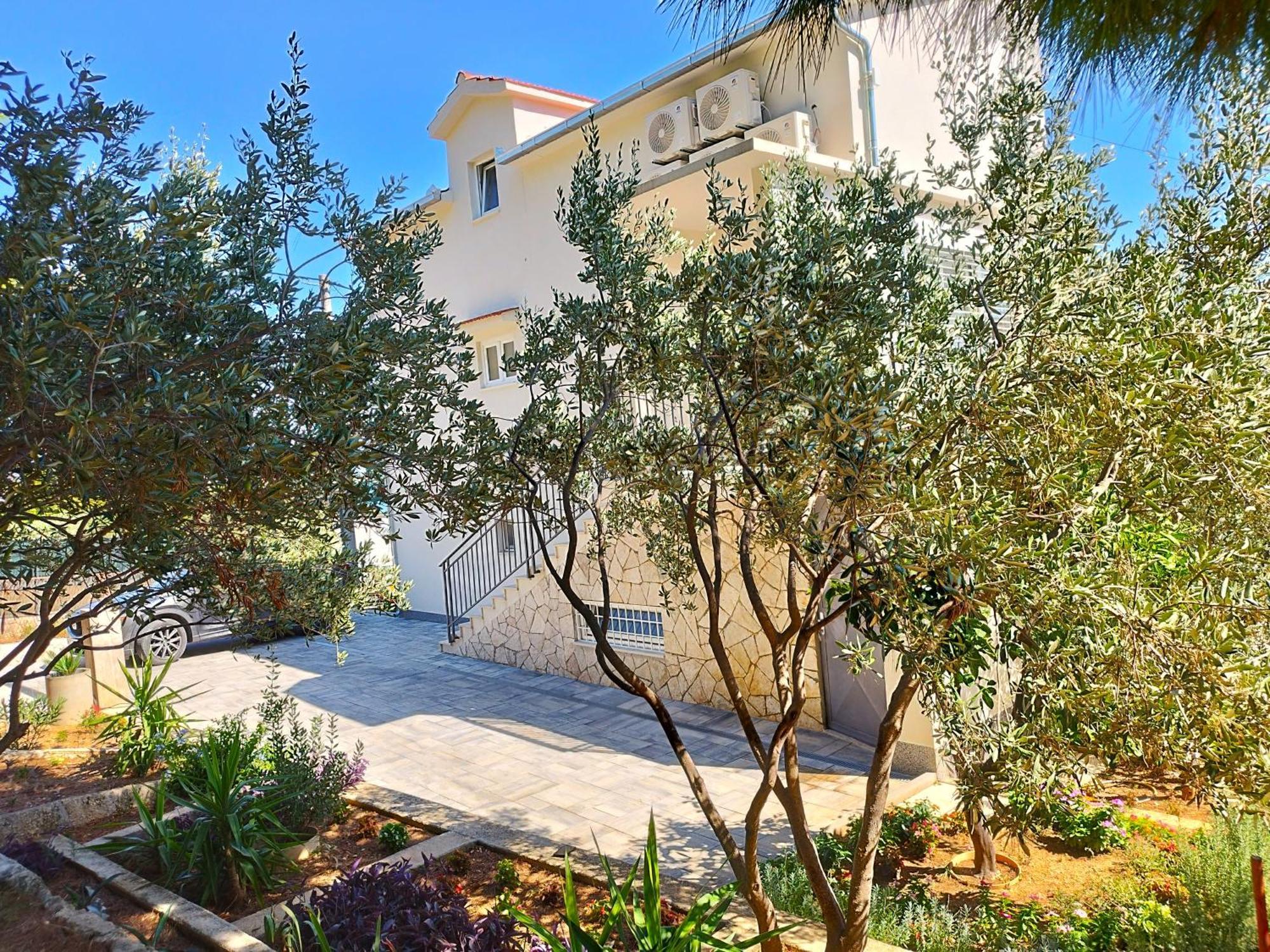 Apartma Aniva - 50 M From The Sea *